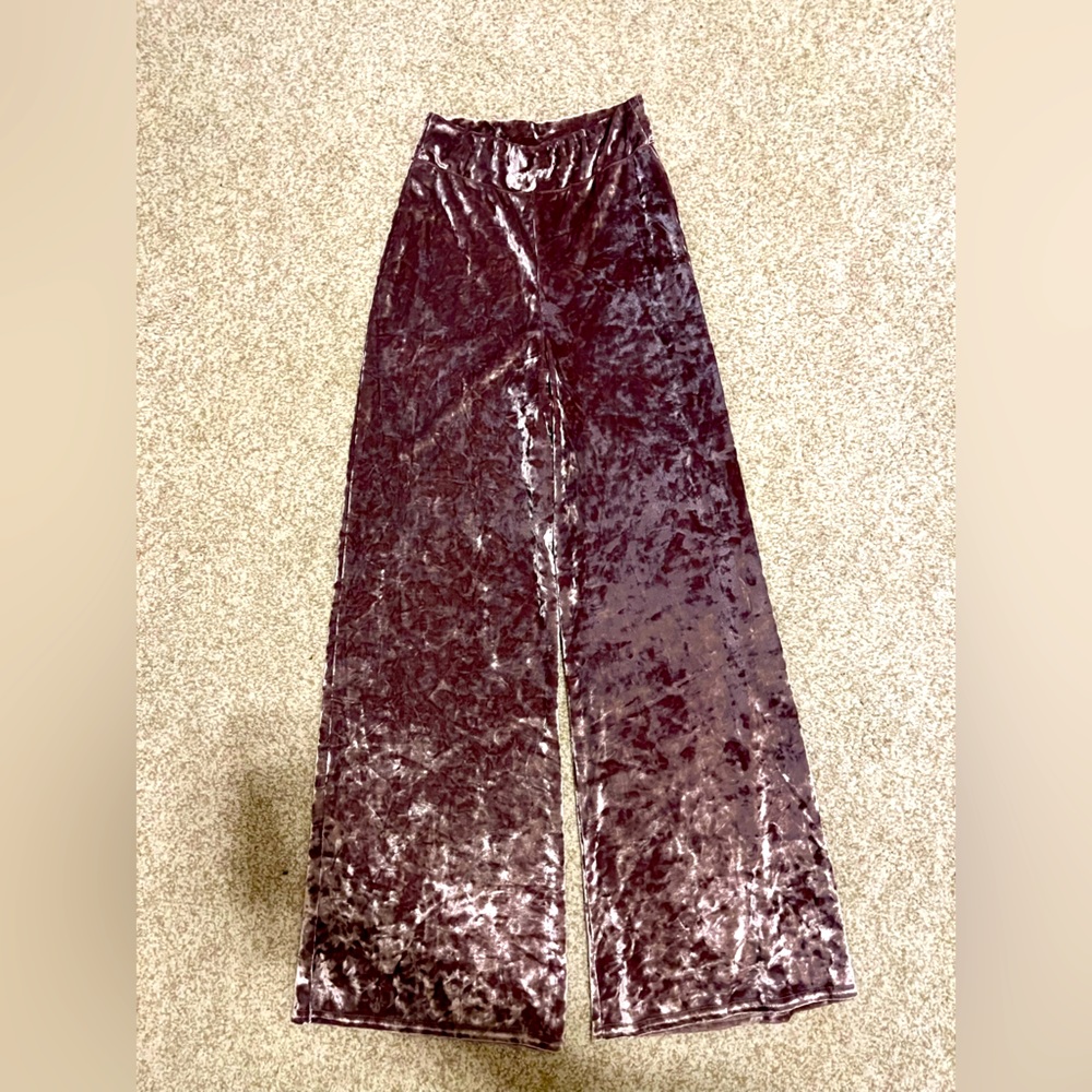 Boohoo fun faux suede pants